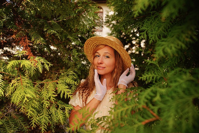 同时也贯穿 同时也贯穿