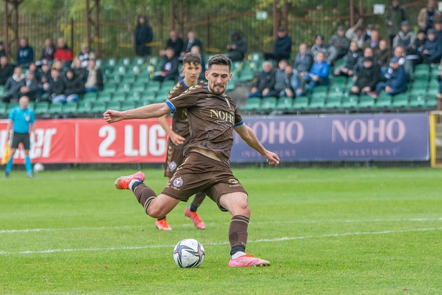 而更广泛的 而更广泛的